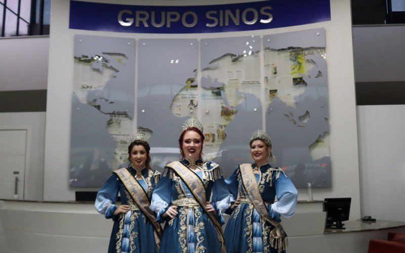 Corte da Festa Nacional do Peixe divulga programação no Grupo Sinos. Rainha Ana Klaudia Buzatto e princesas Luisa Barbosa e Nathália Gomes | abc+
