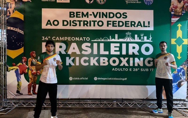 Murilo Duarte Dutra, de Sapiranga, e Glauber Kiss de Souza, de São Leopoldo, estão em Brasília para disputar competição de kickboxing | abc+