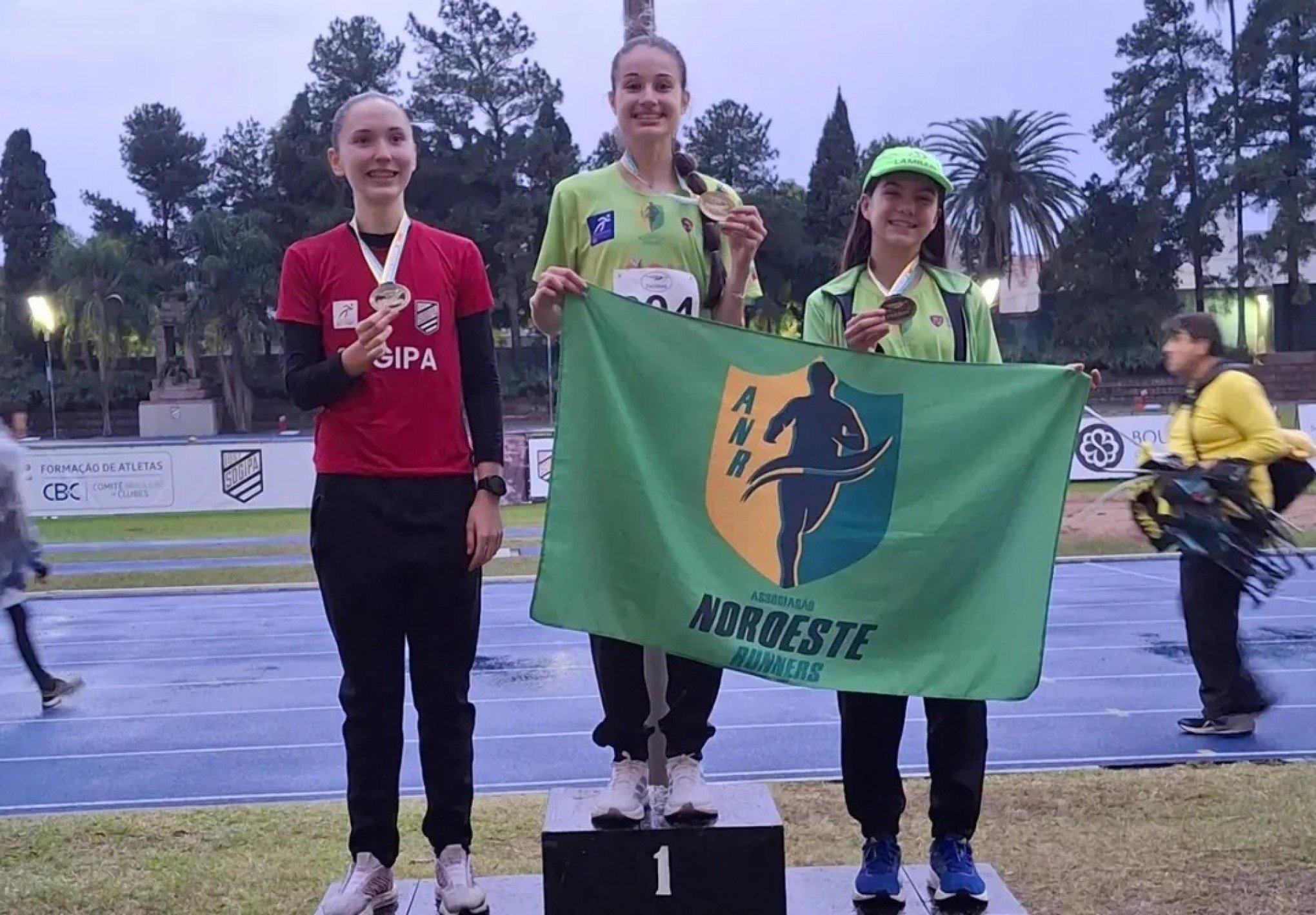 Isadora Leal, de Campo Bom, se destaca no atletismo estadual e nacional