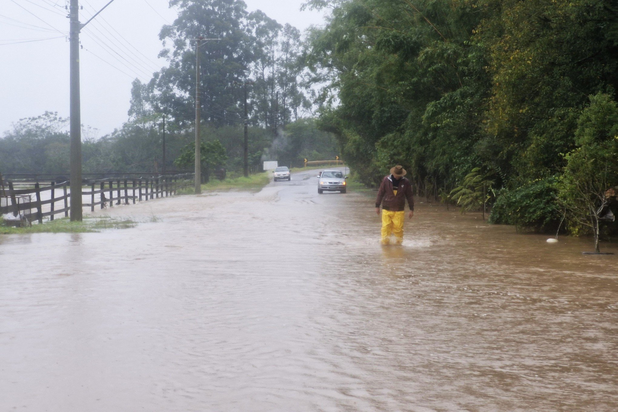 Com previsão de mais chuva até sexta-feira, municípios reforçam abrigos e monitoramento