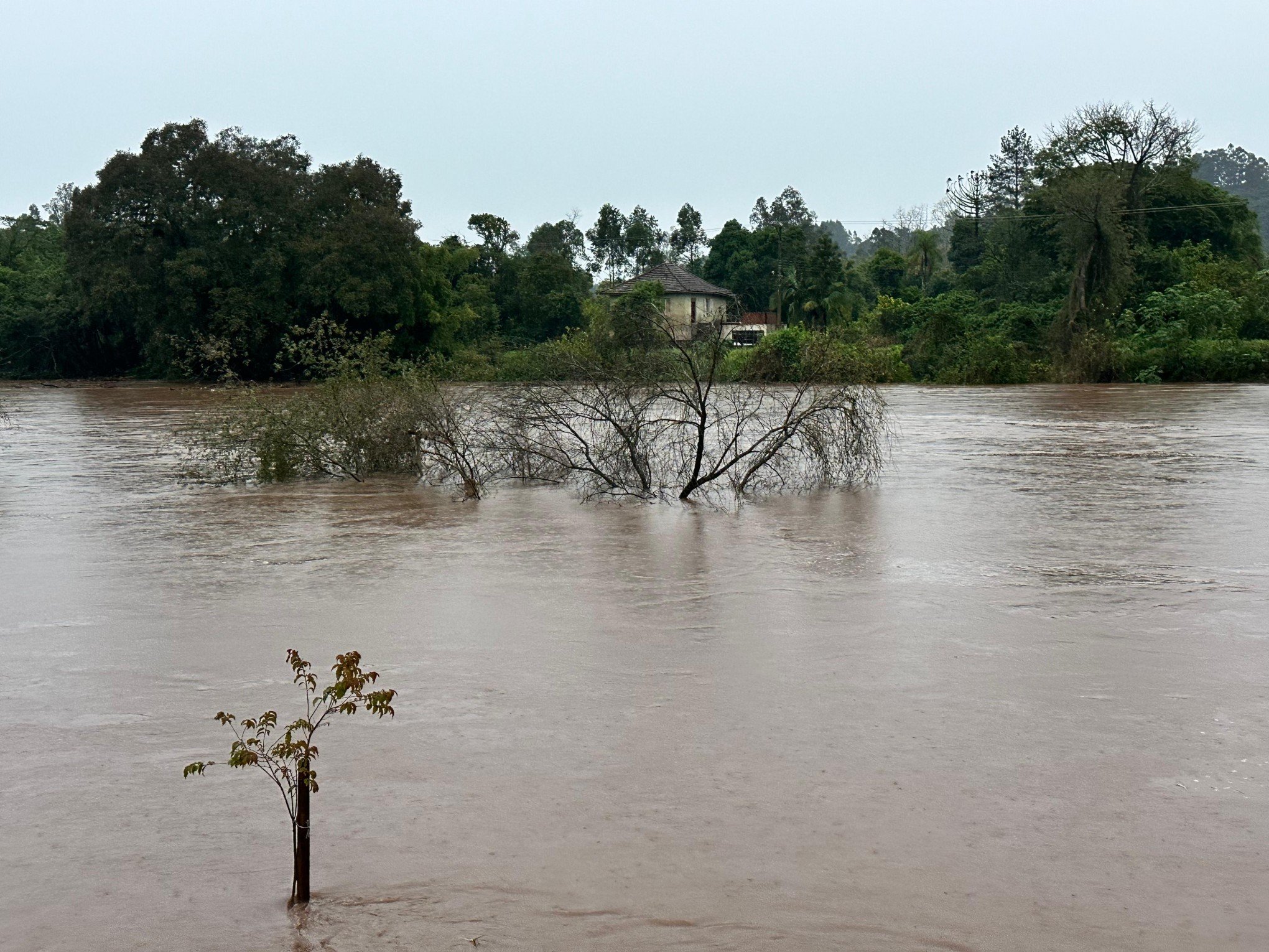 CHUVA NO RS: São Sebastião do Caí recebe gabinete de crise do governo do Estado em razão da previsão cheia do rio