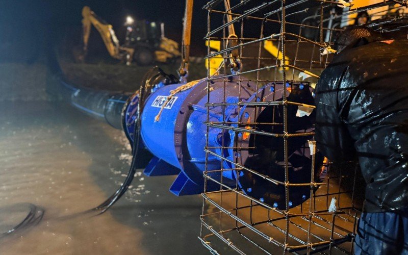 Nova bomba anfíbia foi instalada na Vicentina durante a madrugada 