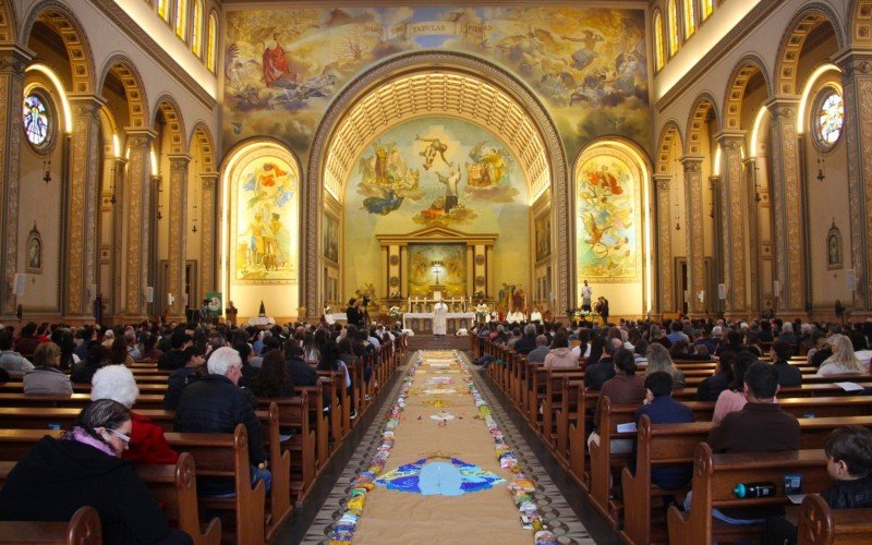 Missa de Corpus Christi na Catedral São Luiz Gonzaga | abc+