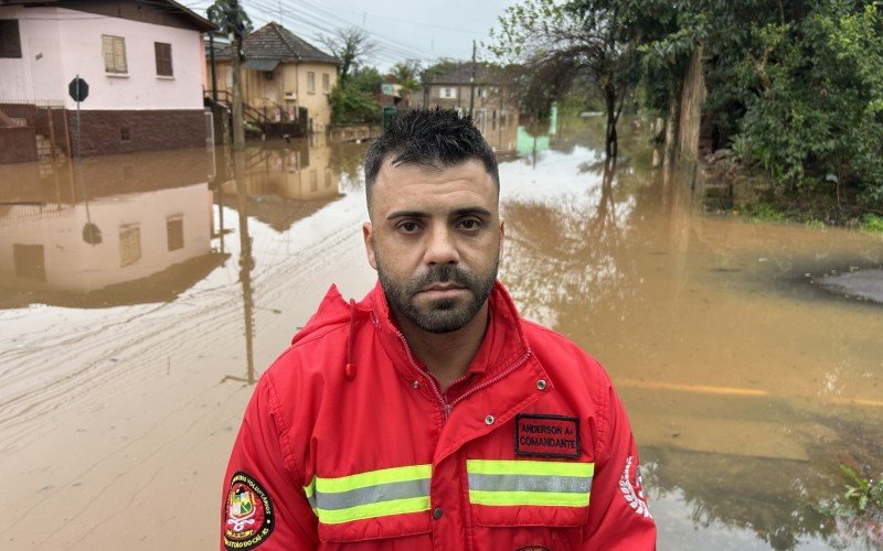 Anderson Josiel da Rosa é o comandante do Corpo de Bombeiros Voluntários