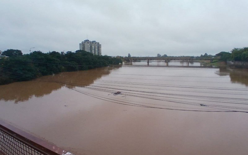 Nível do Rio dos Sinos em São Leopoldo chegou a 3,9 nesta quinta-feira (dia 7 de agosto)