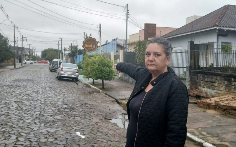 "Não tenho condições nem de perder um parafuso": moradores da Rua das Camélias se previnem