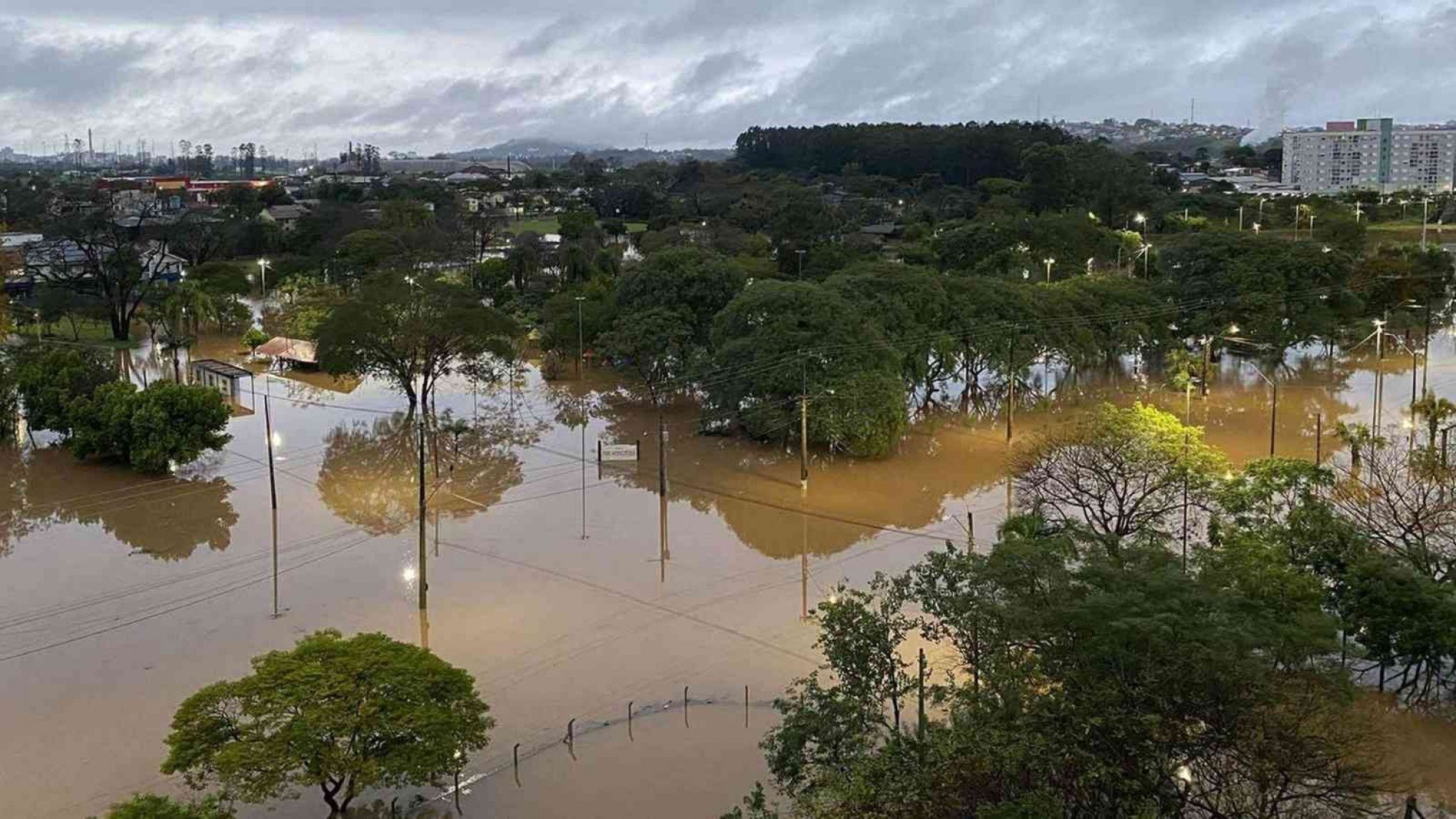 Enchentes podem se agravar no Rio Grande do Sul nas próximas horas