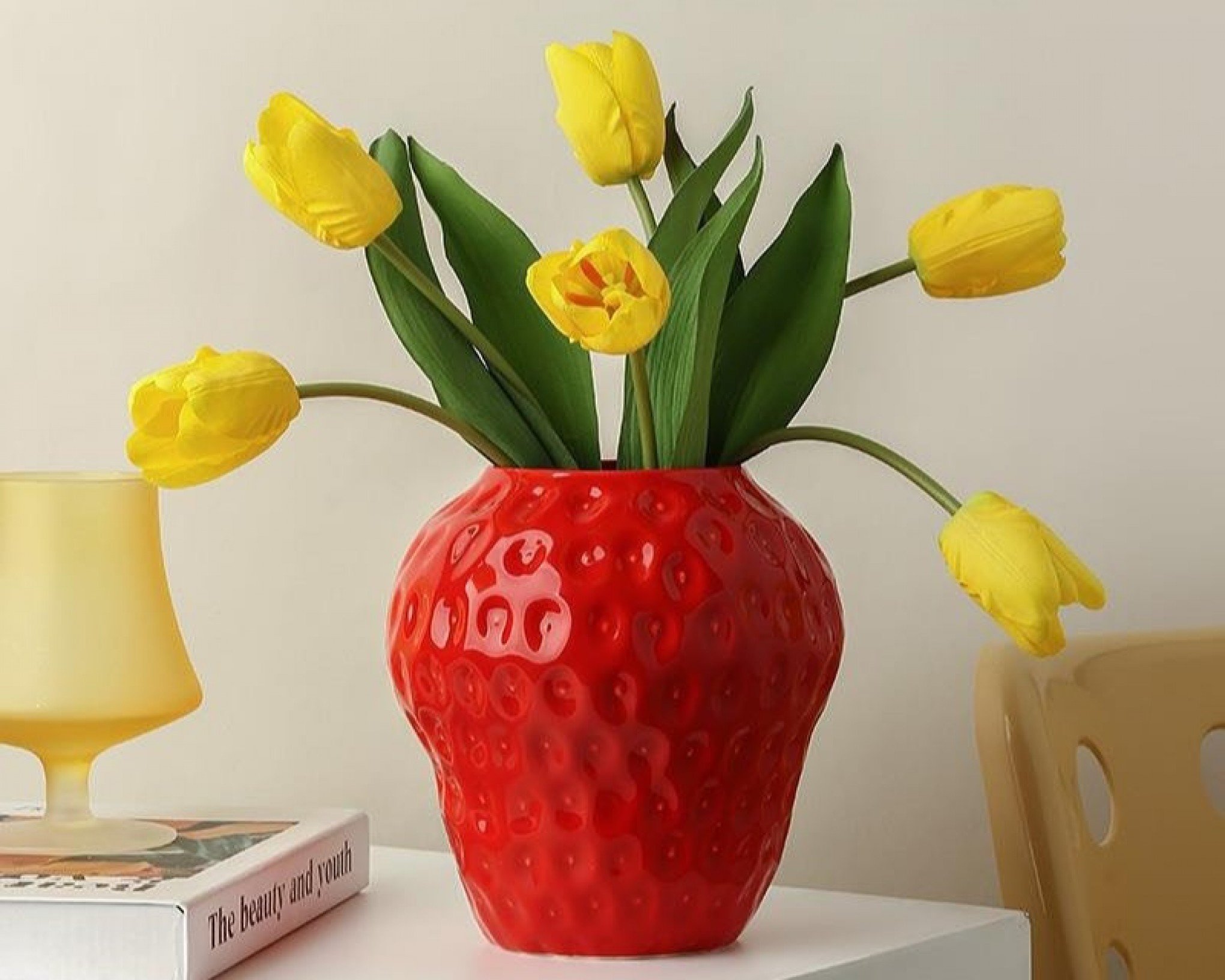 Explore a versatilidade dos vasos decorativos: inspirações para 2025