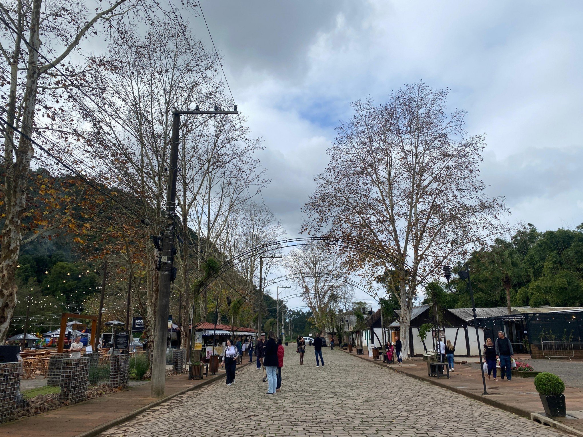 Comerciantes do Núcleo de Casas Enxaimel estão apreensivos com possibilidade de novas cheias