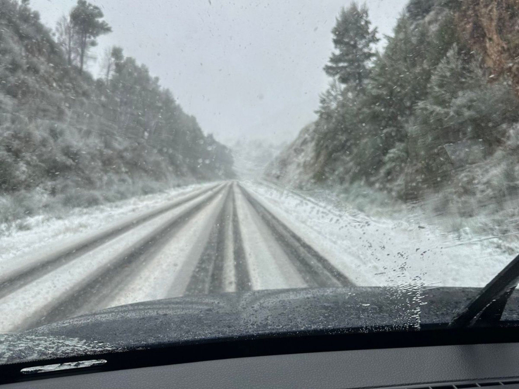 Neve na Argentina antecipa poderosa massa de ar frio no RS