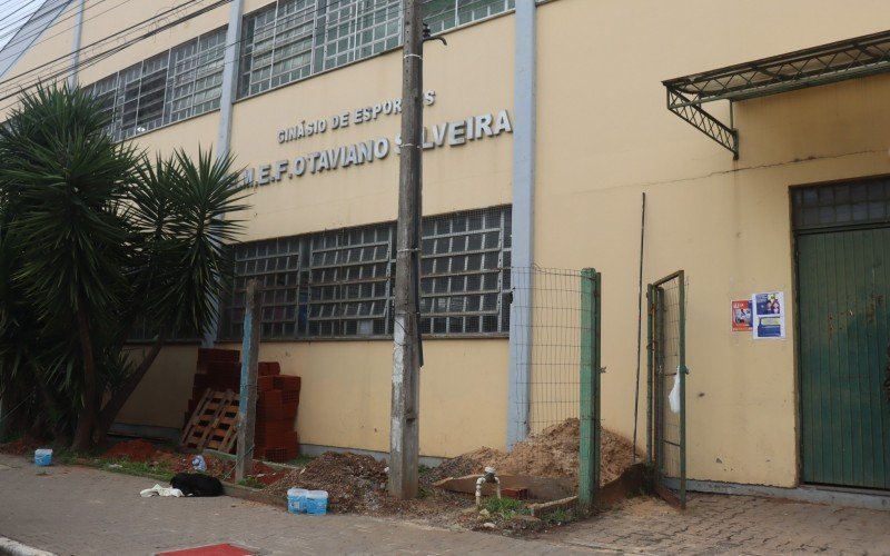 Abrigo foi montado no ginásio Otaviano Silveira, em Sapucaia do Sul