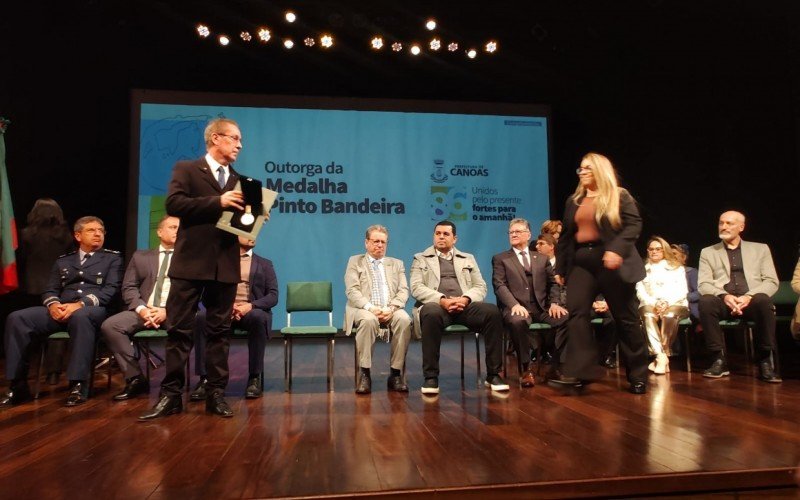 Cerimônia da entrega da medalha Pinto Bandeira
