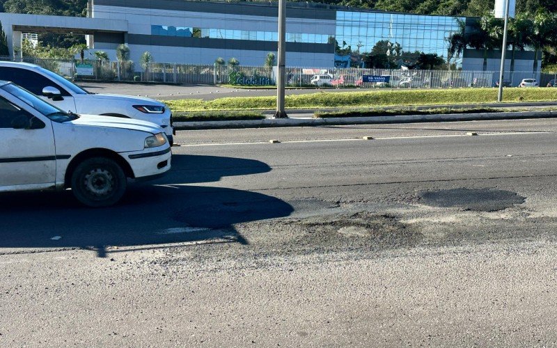 Buracos na RS-239 em Novo Hamburgo | abc+