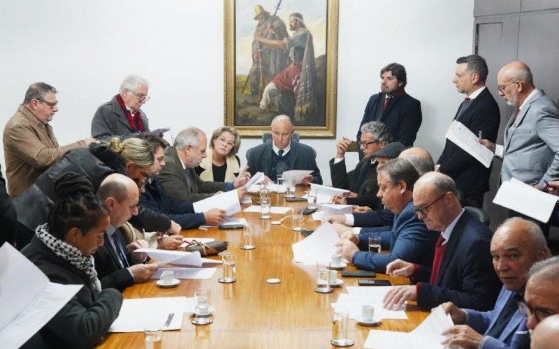 Reunião entre lideranças ocorreu na terça-feira (24) | abc+