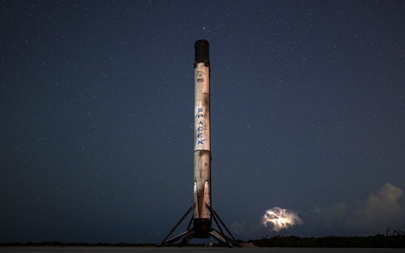 Foguete Falcon da Space X decolou do Centro Espacial Kennedy da NASA  | abc+