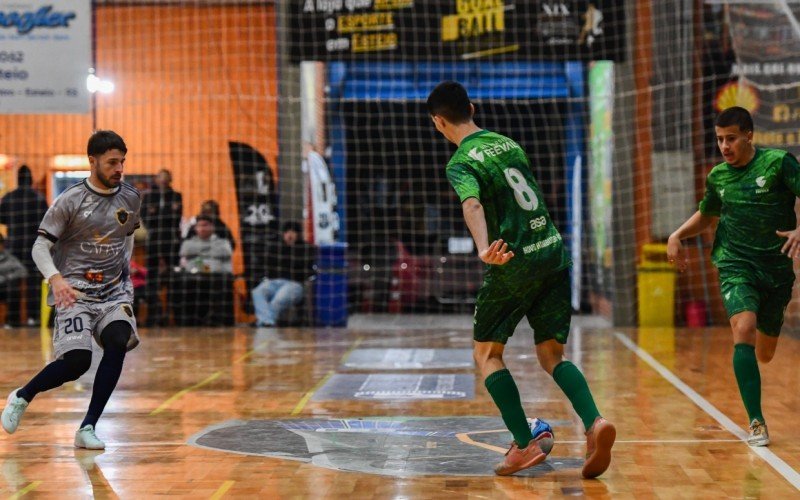Equipe de futsal da Feevale tem parceria com a União Jovem do Rincão (UJR). | abc+