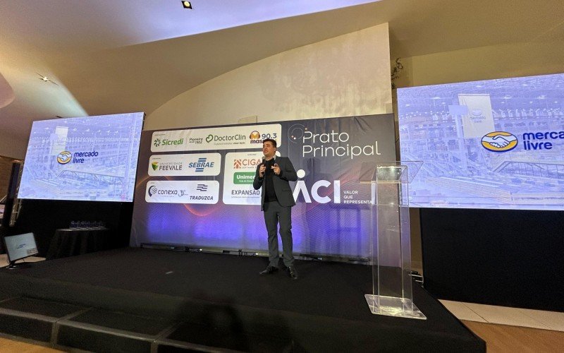 Felipe Liberato, gestor de negócios do Mercado Livre no Brasil, durante sua participação no Prato Principal da ACI | abc+