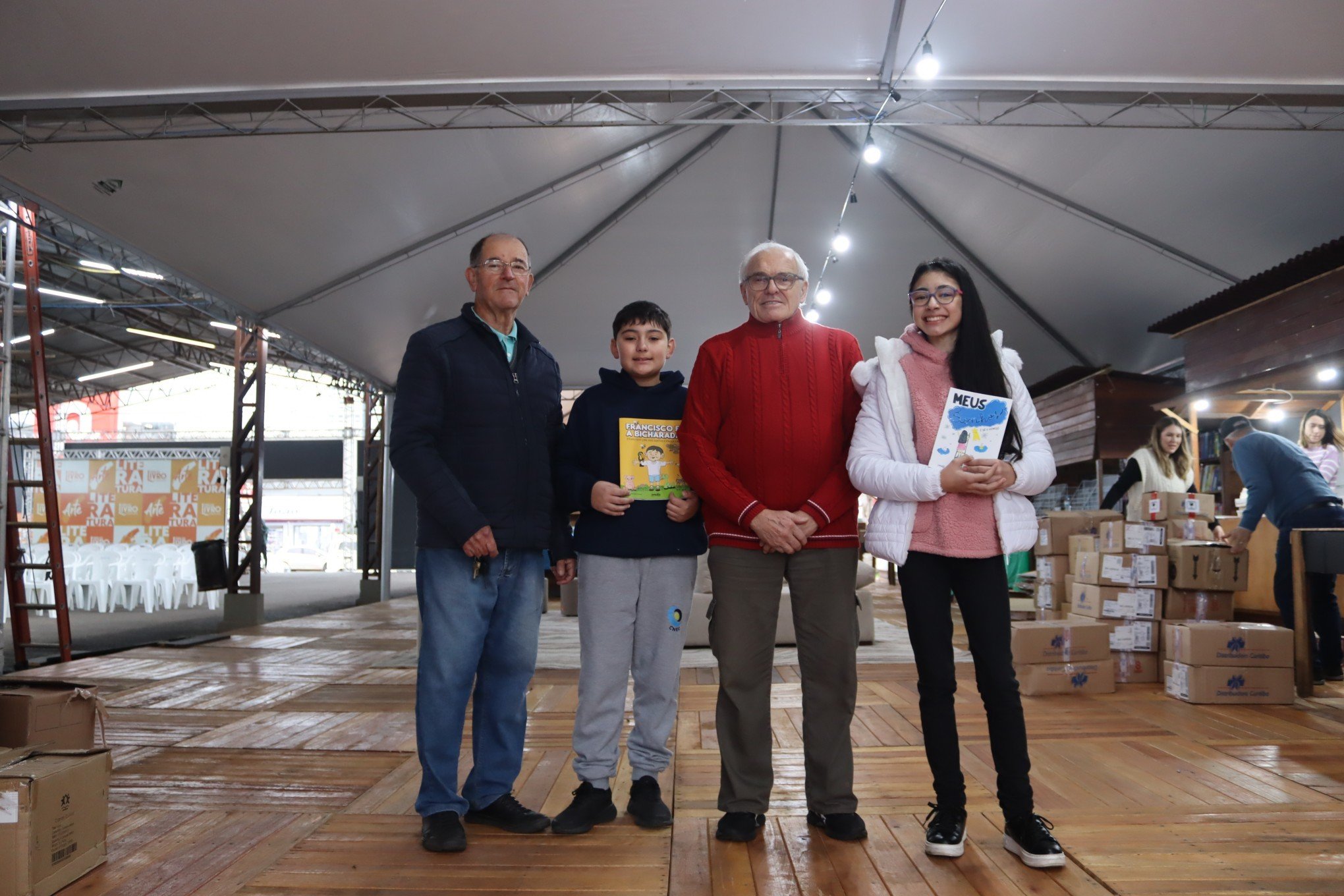 Gerações se unem para promover a 44ª Feira do Livro de Estância Velha