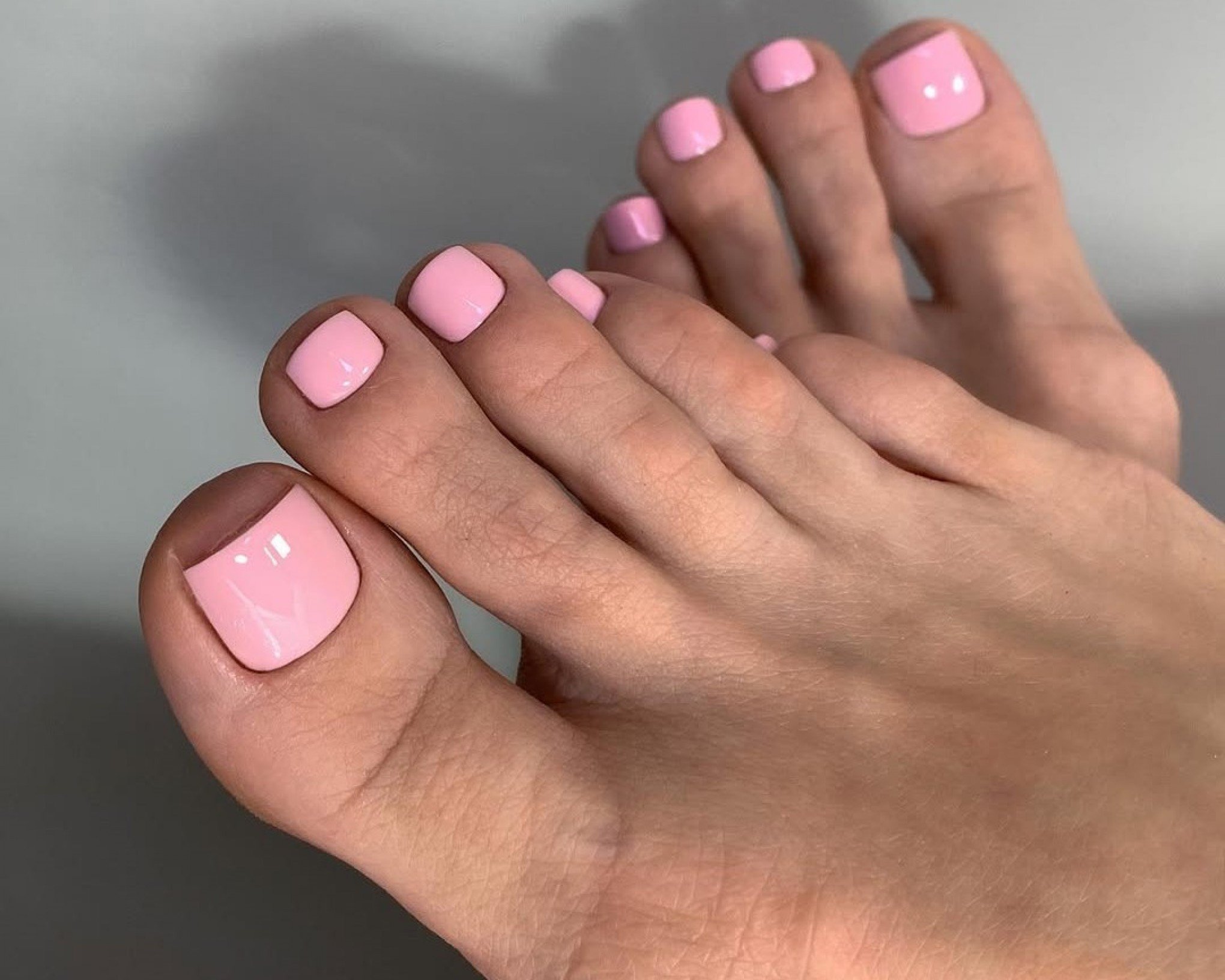 5 cores de esmalte para unhas dos pés chiques e elegantes