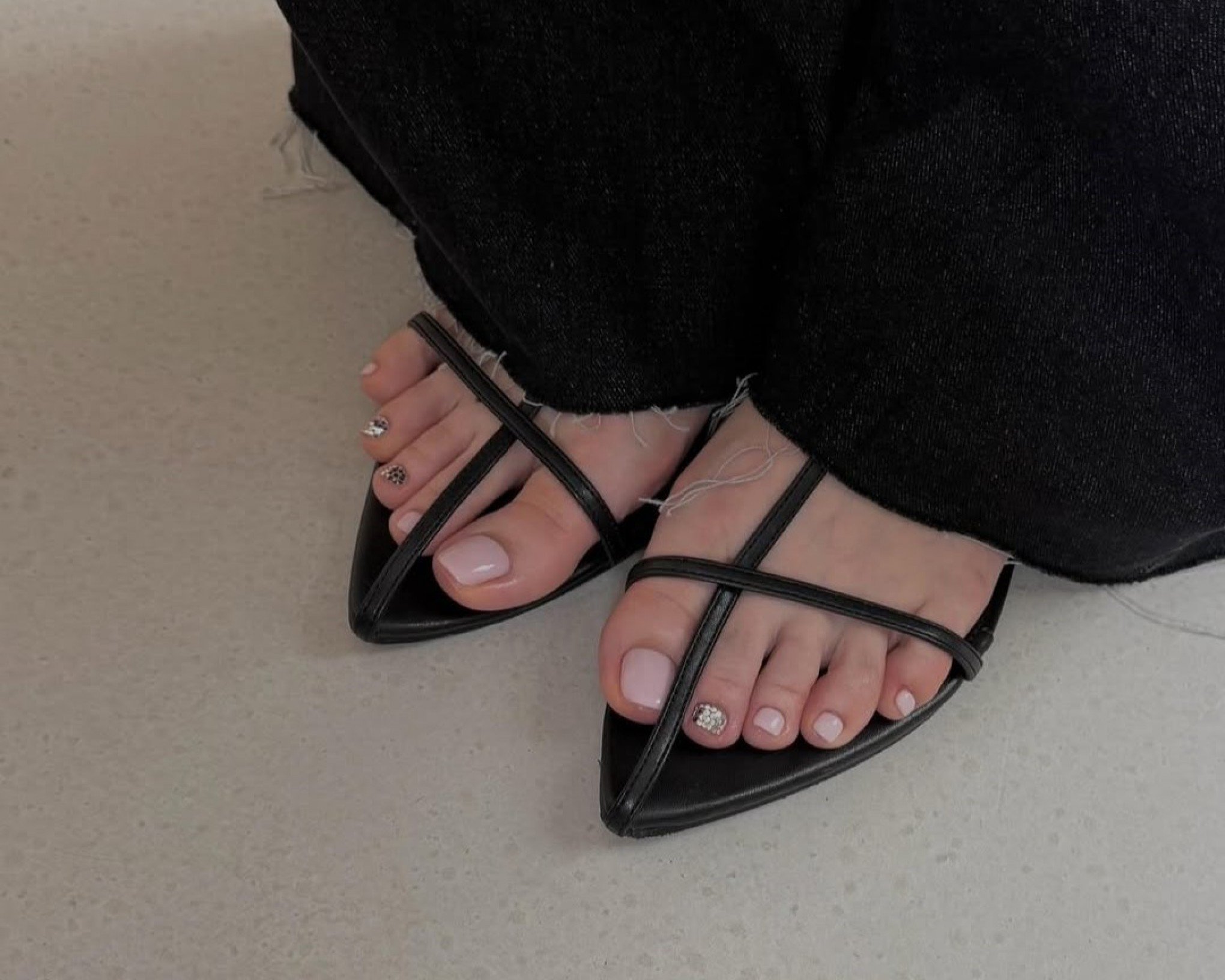 5 cores de esmalte para unhas dos pés chiques e elegantes
