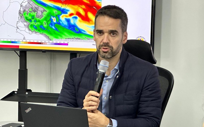 Eduardo Leite falou sobre projeções de chuva neste fim de semana | abc+