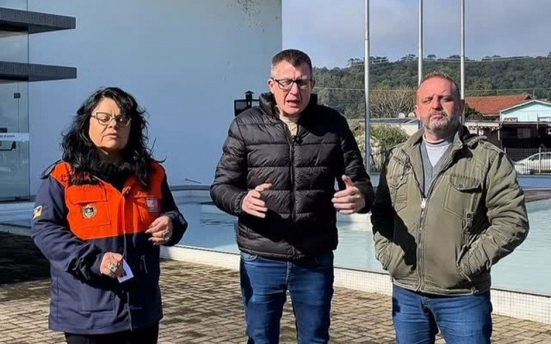 Coordenadora da Defesa Civil, Alessandra Azambuja, prefeito Leandro Hörlle e vice-prefeito Juliano Müller de Oliveira | abc+