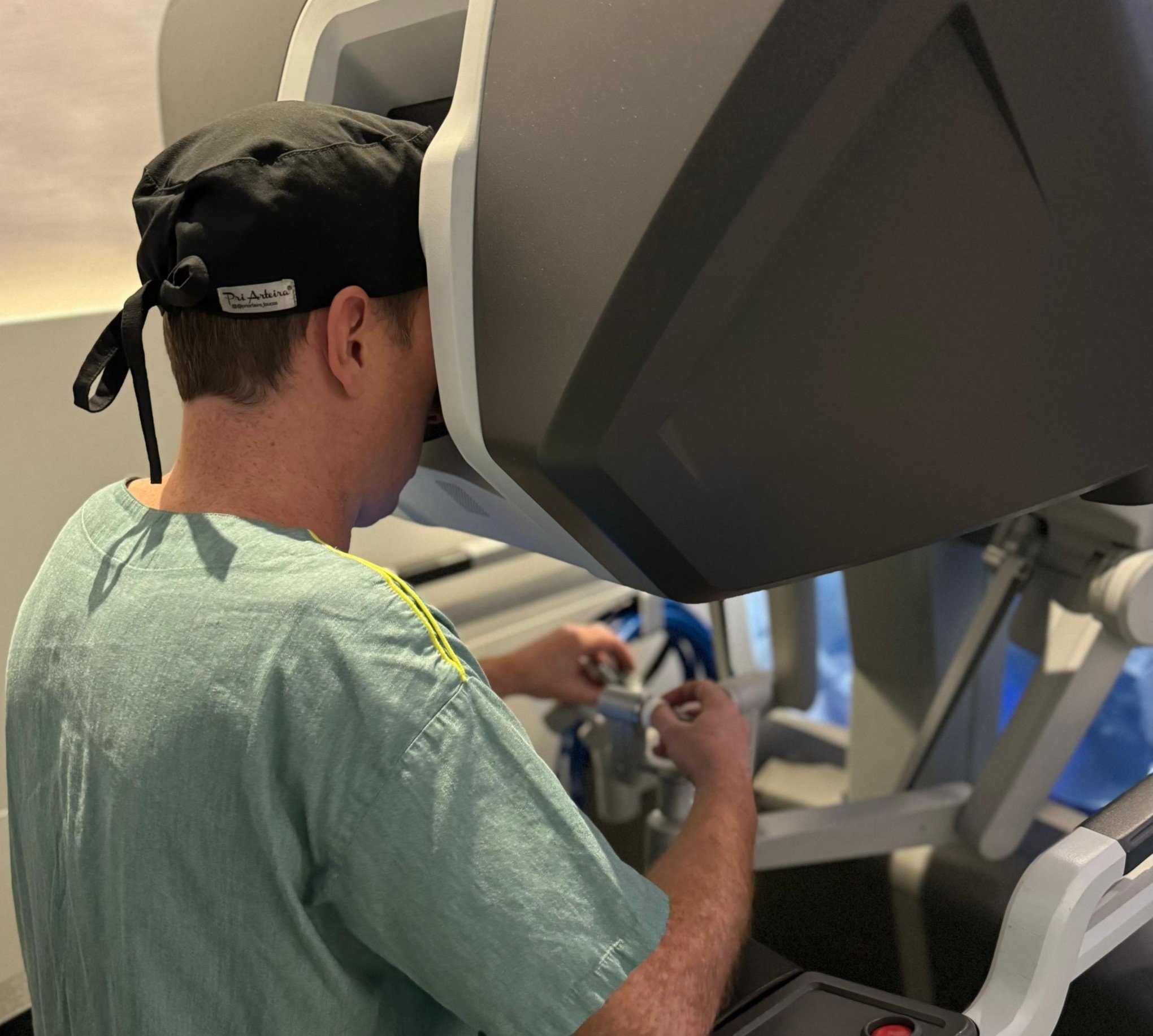 Urologista Lucas Lampert &eacute; especialista em cirurgia rob&oacute;tica na regi&atilde;o | abc+