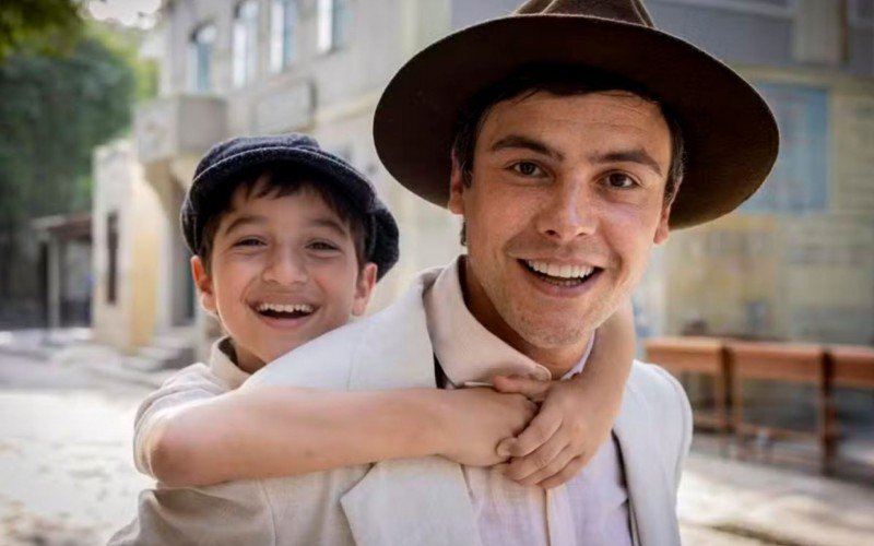 Candinho e o filho Samir em Êta Mundo Melhor | abc+