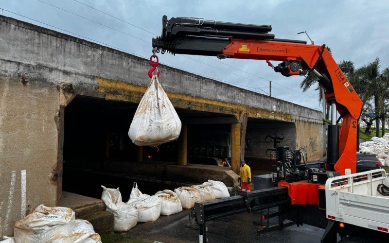 CHUVA NO RS: Comportas do Guaíba são fechadas em Porto Alegre; confira as projeções para esta segunda-feira (30) | abc+