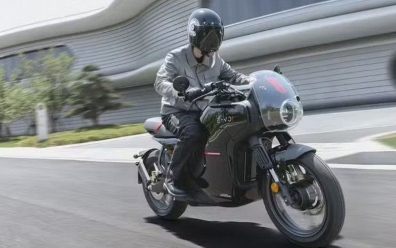 Primeira moto elétrica da Honda, a Honda E-VO | abc+