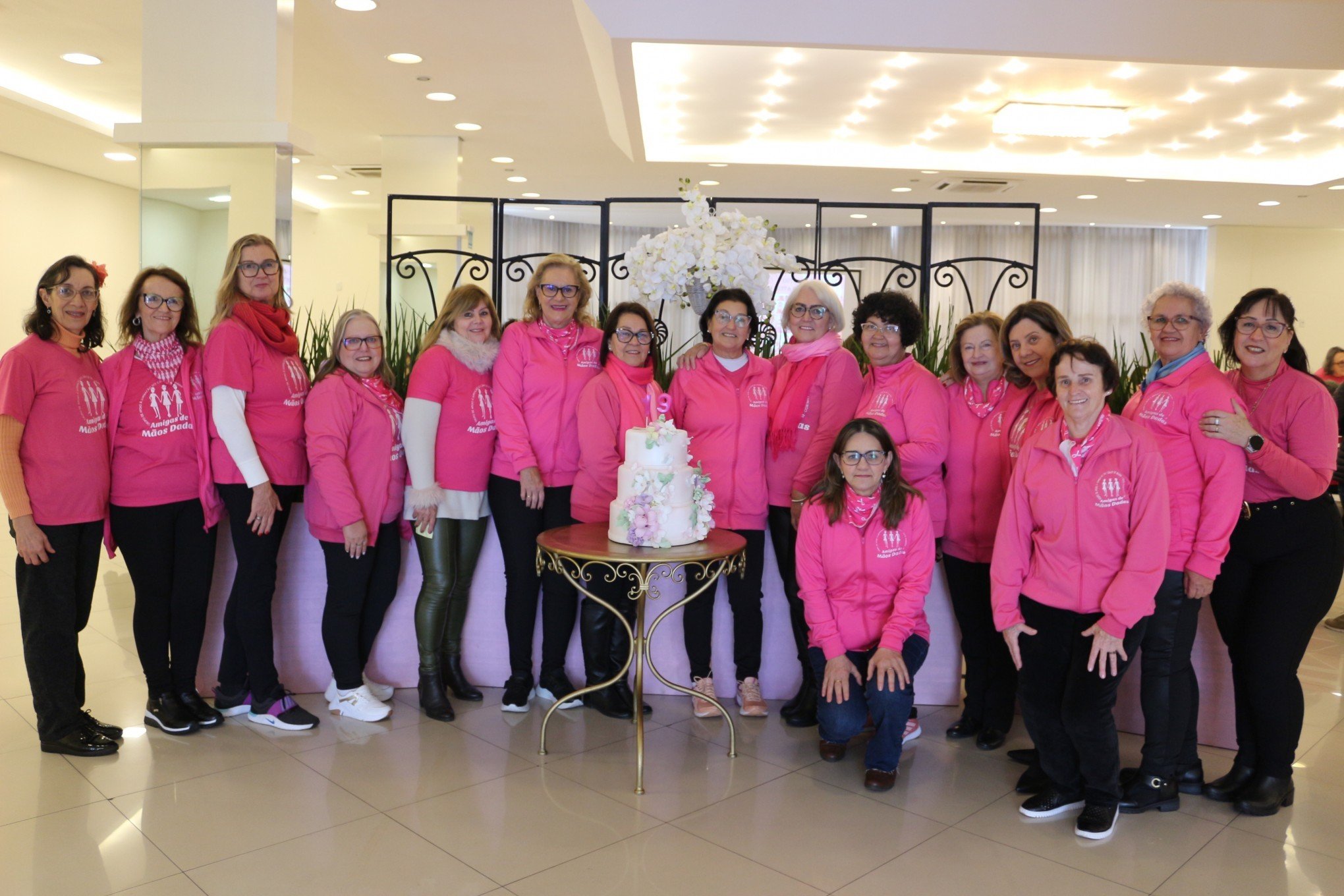 Grupo Amigas de Mãos Dadas comemora 19 anos com homenagens
