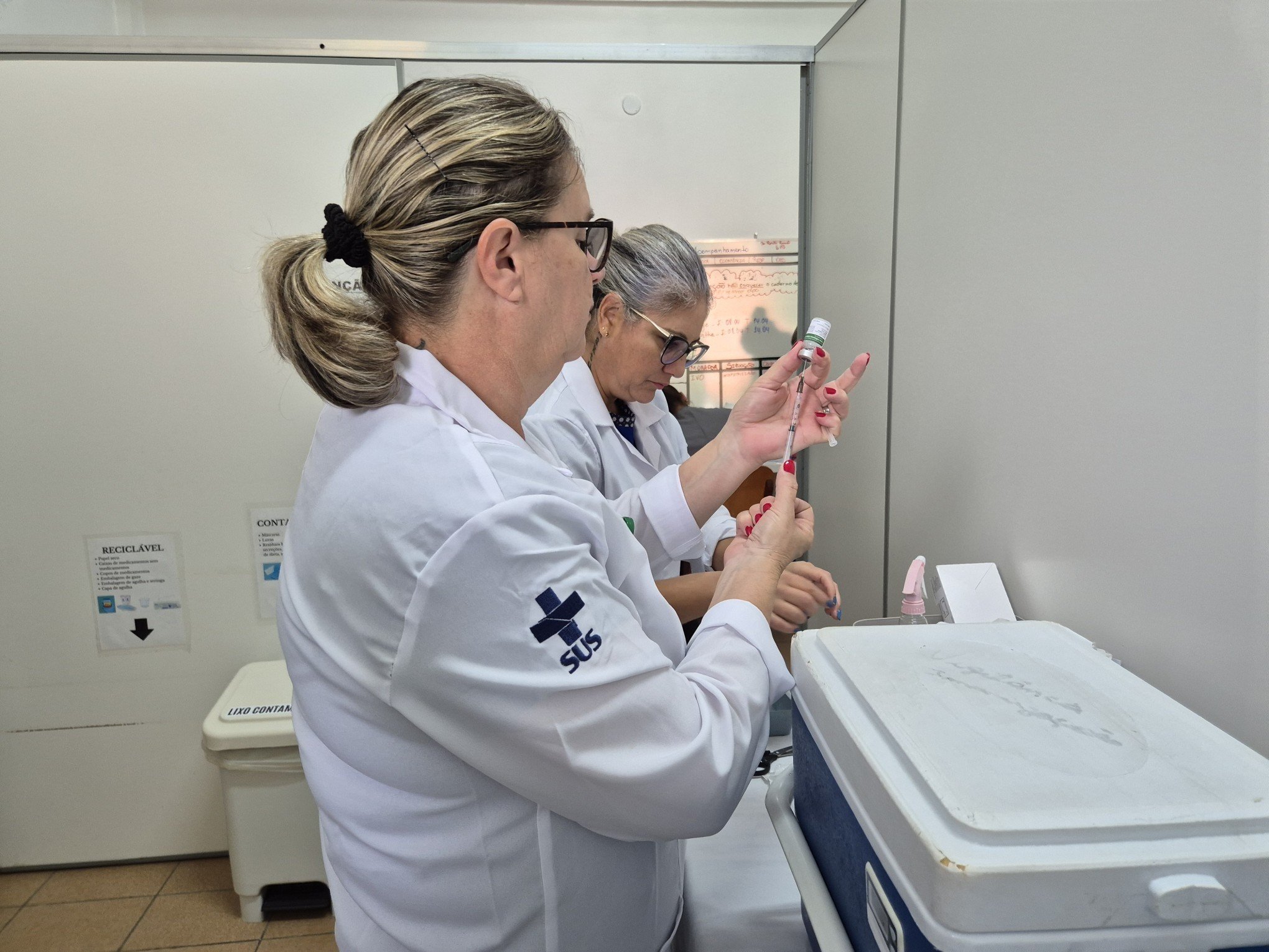 Operação Inverno disponibiliza três pontos de vacinação à noite; confira os endereços