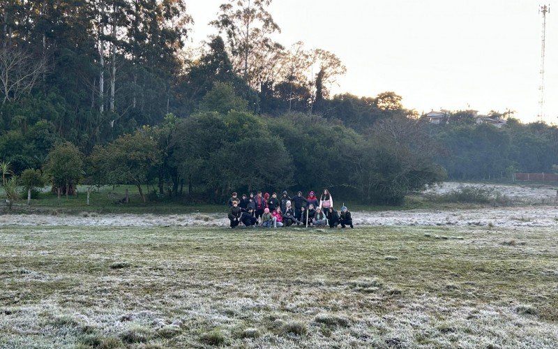 Geada vira experiência de aprendizado e brincadeira para crianças em Novo Hamburgo