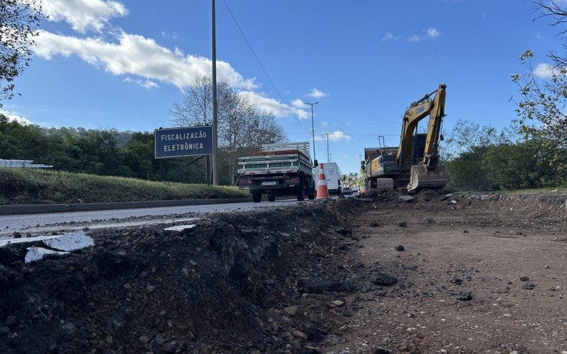 Obras na RS-239 atendem a demandas de prefeitos da região
