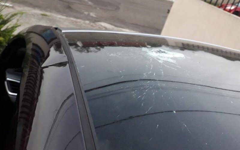 Peugeot da vítima foi atingido com barra de ferro | abc+