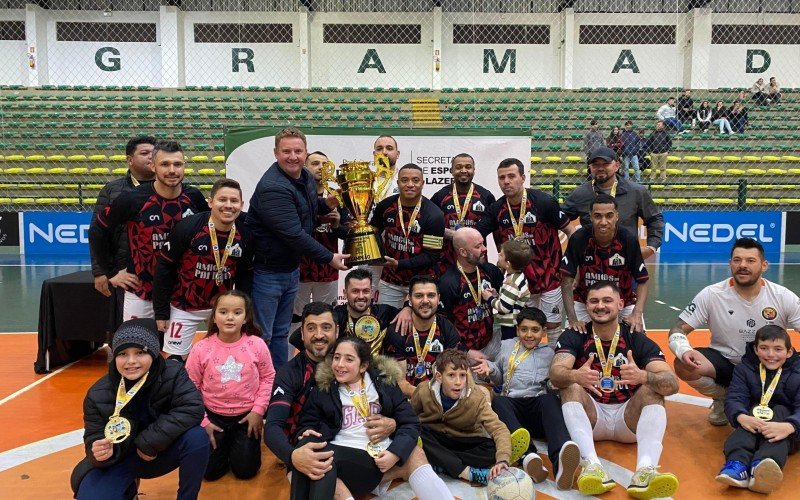 Amigos do Pai Davi conquista o título da 2ª Divisão de Futsal de Gramado