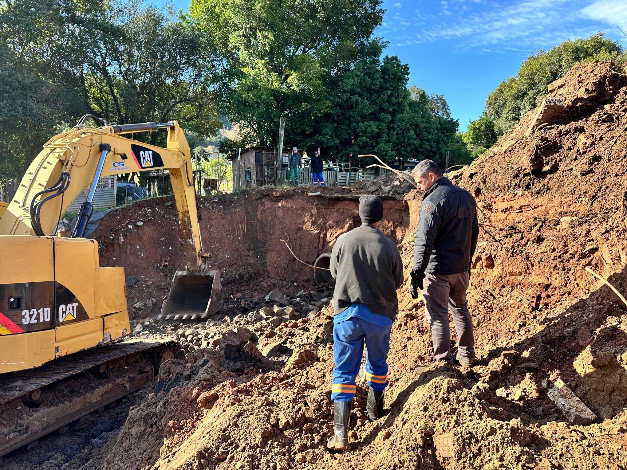 "O sonho do pai está ali", moradores do bairro Guarani comemoram obra em área de deslizamento