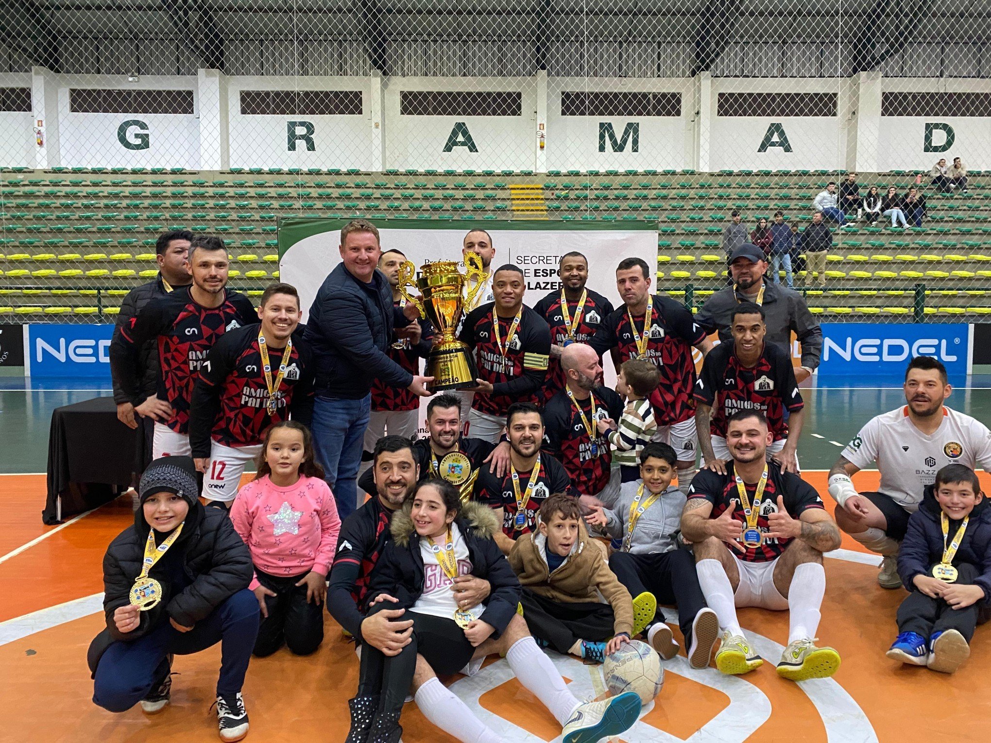 Após empate no tempo regular, Amigos do Pai Davi faz três gols e vence Segundona em Gramado