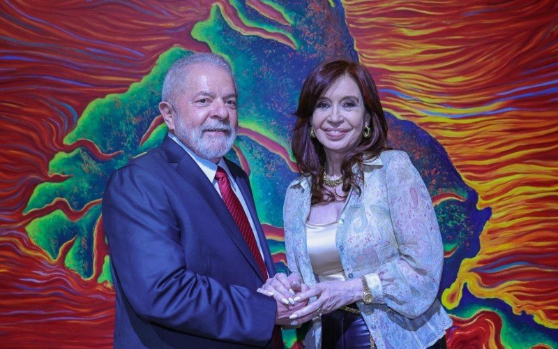 Lula e Cristina Kirchner durante visita do atual presidente à Argentina em 2021 | abc+