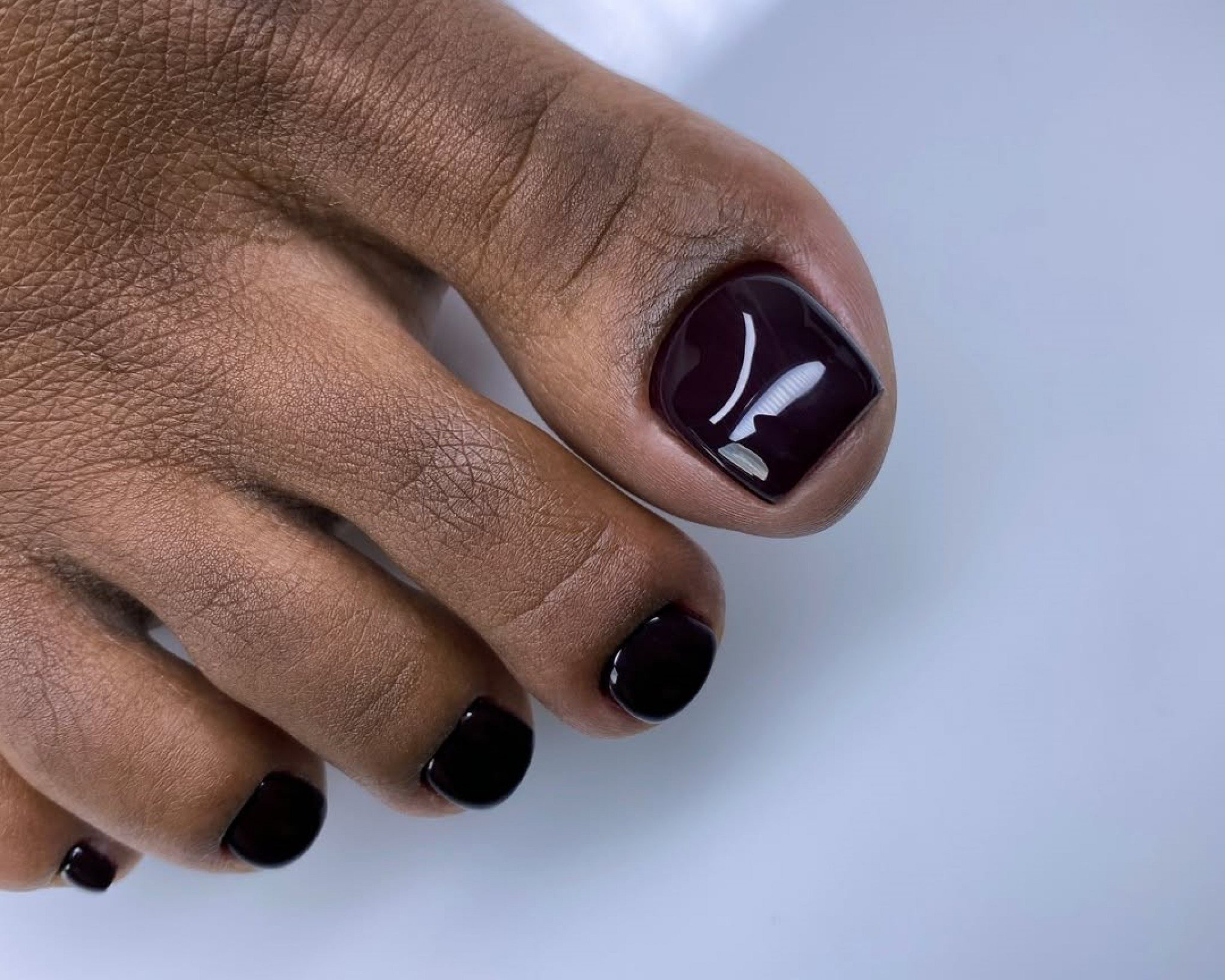 Inspiração de pedicure nightshade | abc+