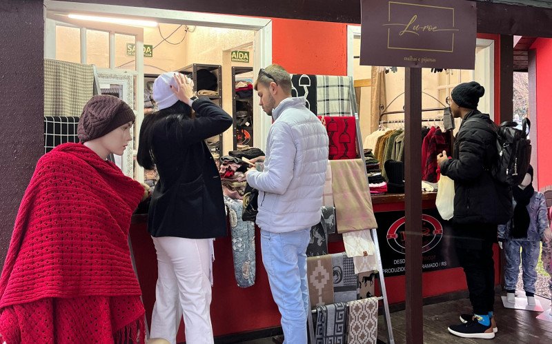 3ª edição da Vila da Moda movimenta a Praça das Etnias até 31 de agosto