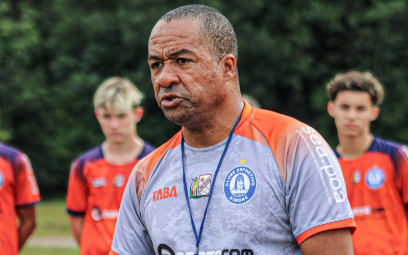 Treinado Choco comanda a equipe sub-15 do Aimoré | abc+