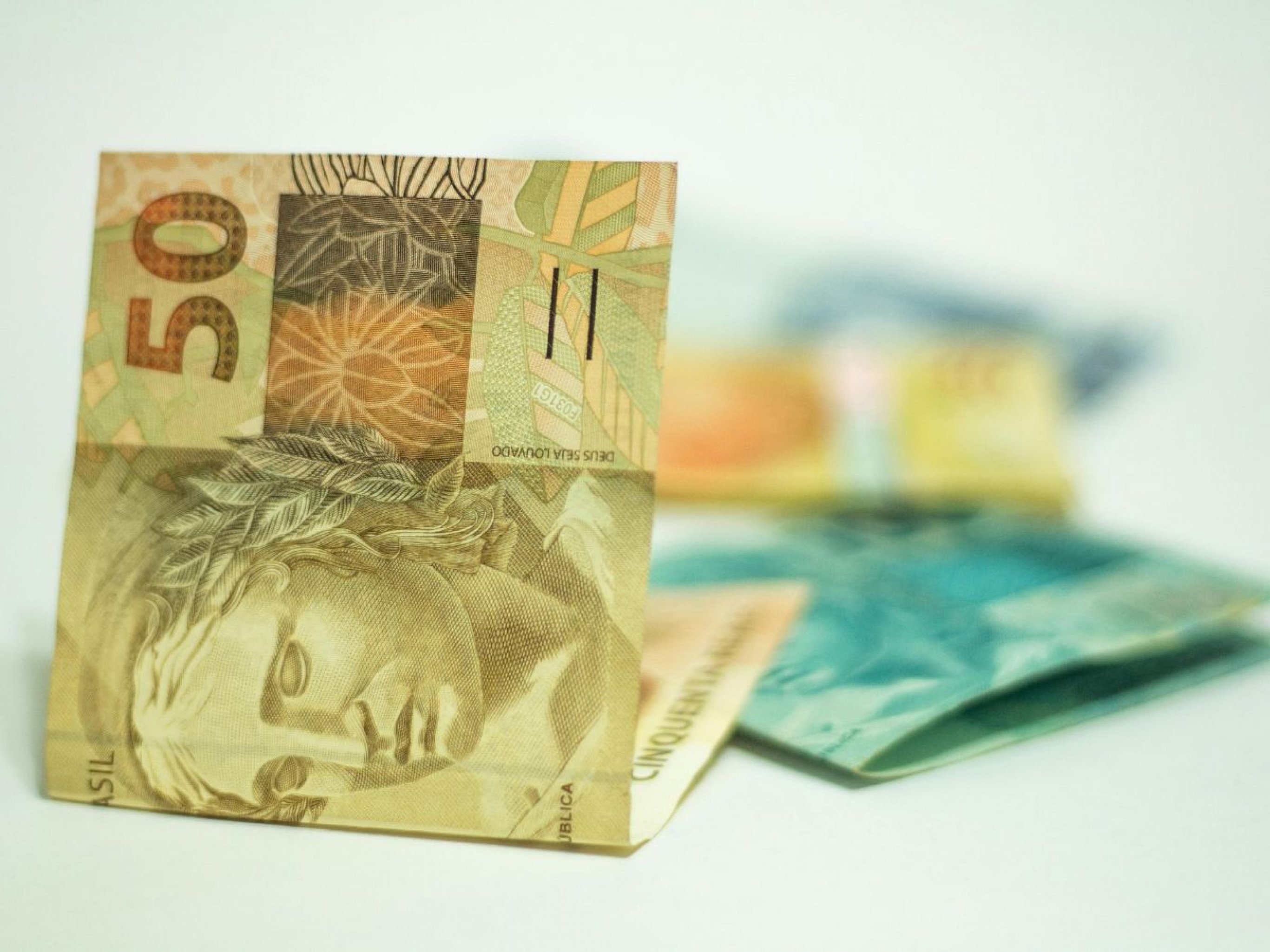 IMPOSTO DE RENDA: Quem recebe até R$ 5 mil vai ter isenção neste ano? Ainda não; entenda