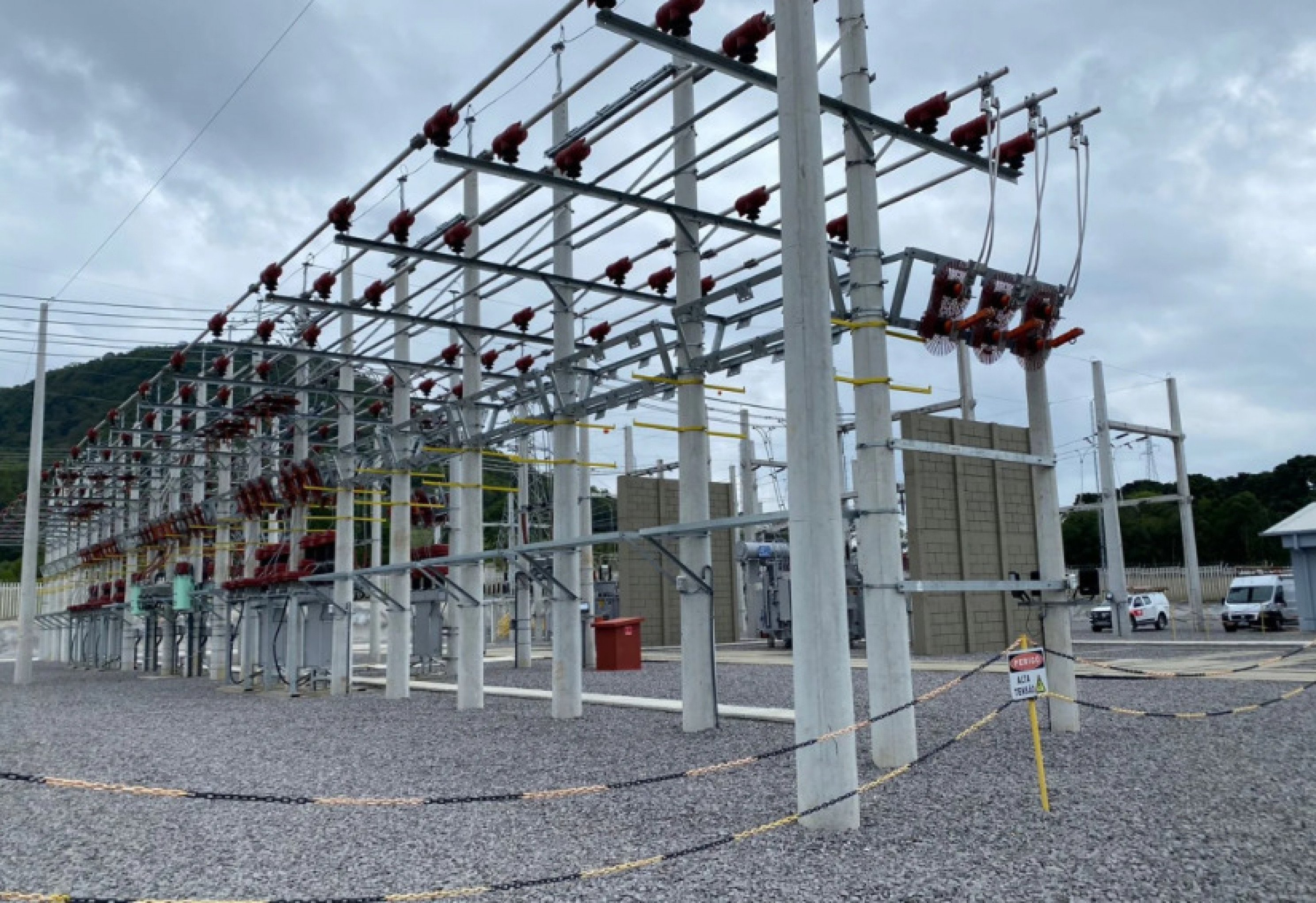Queda e oscilação da energia elétrica afetam bairros de Gramado; veja o que diz a RGE