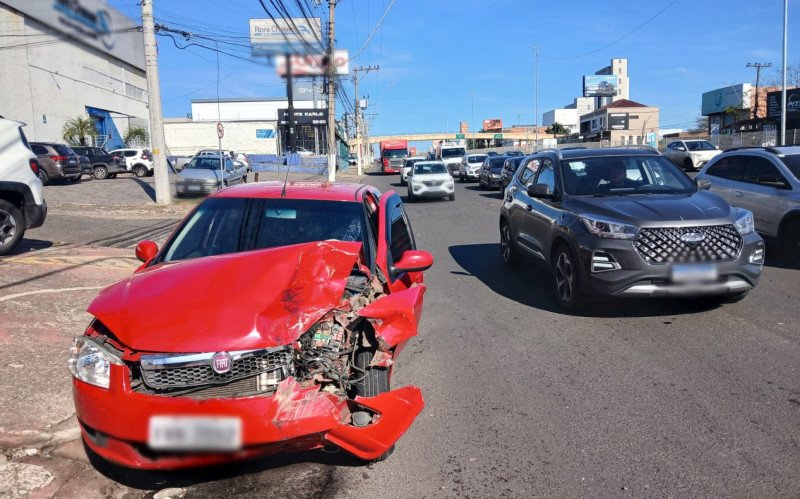 Acidente de trânsito na BR-116, em Canoas