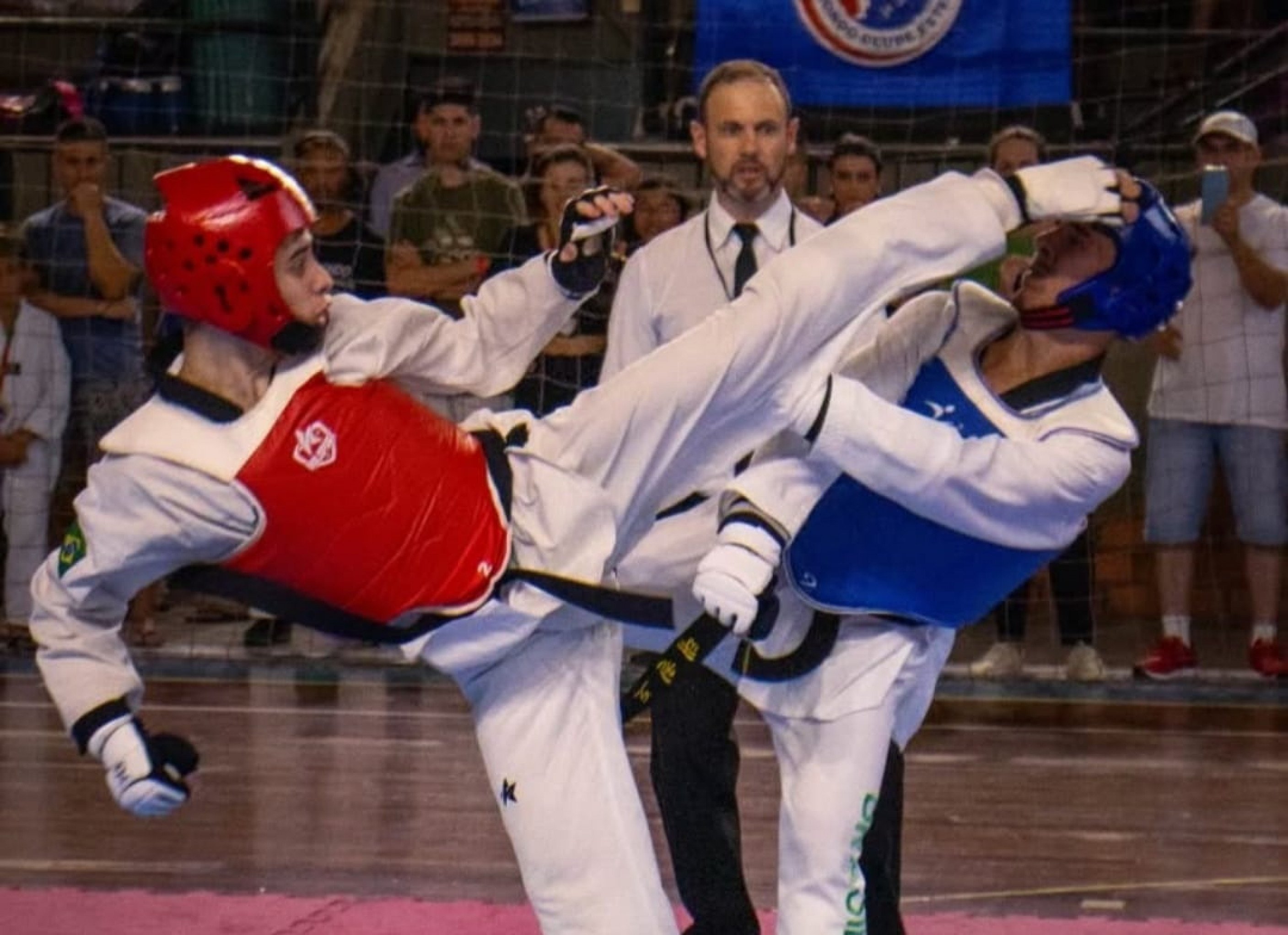 Atleta de taekwondo de Sapucaia do Sul busca patrocínio para competir em Aracaju