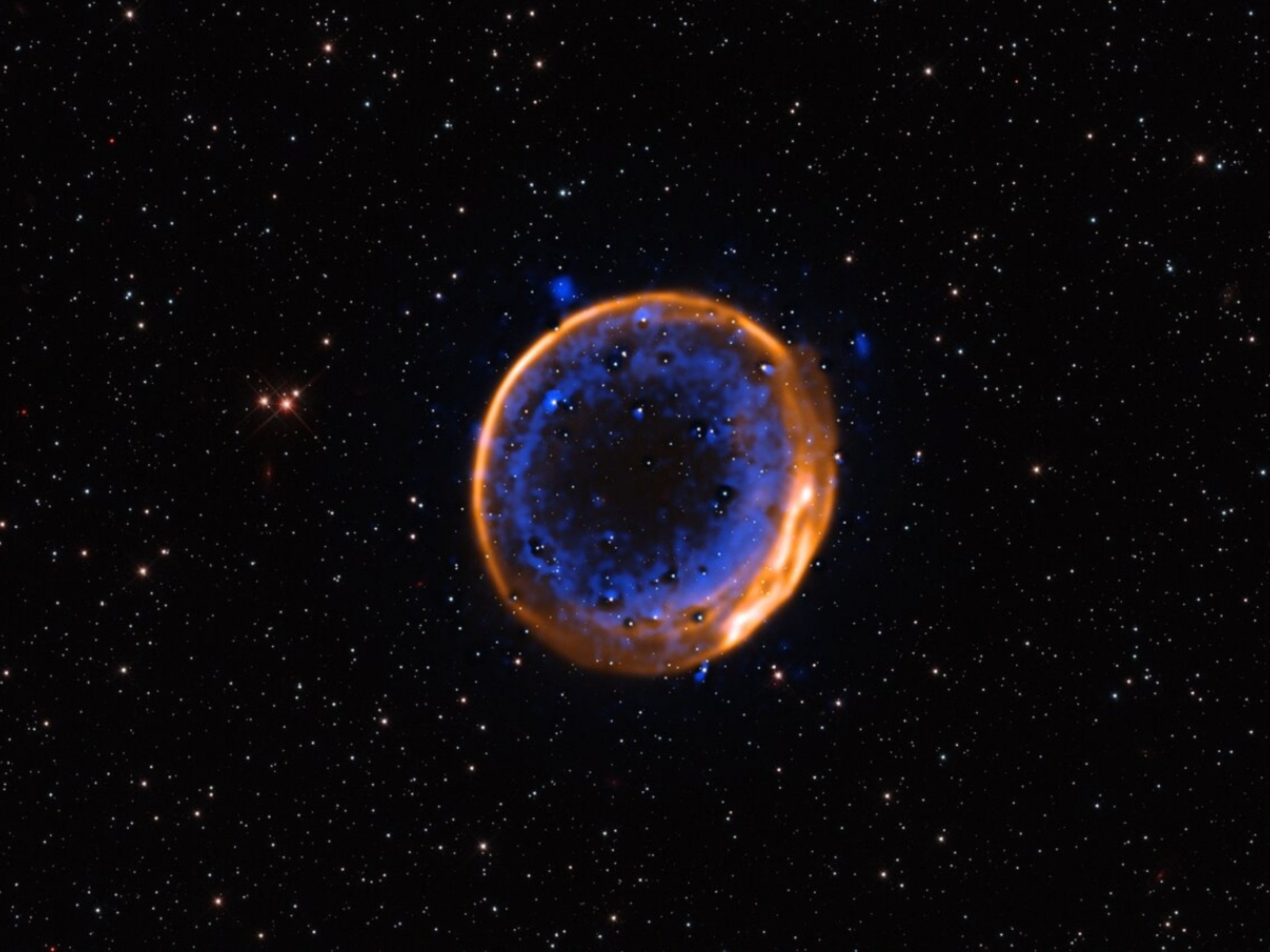 Estrela destruída por dupla explosão é flagrada por telescópio; veja imagem inédita