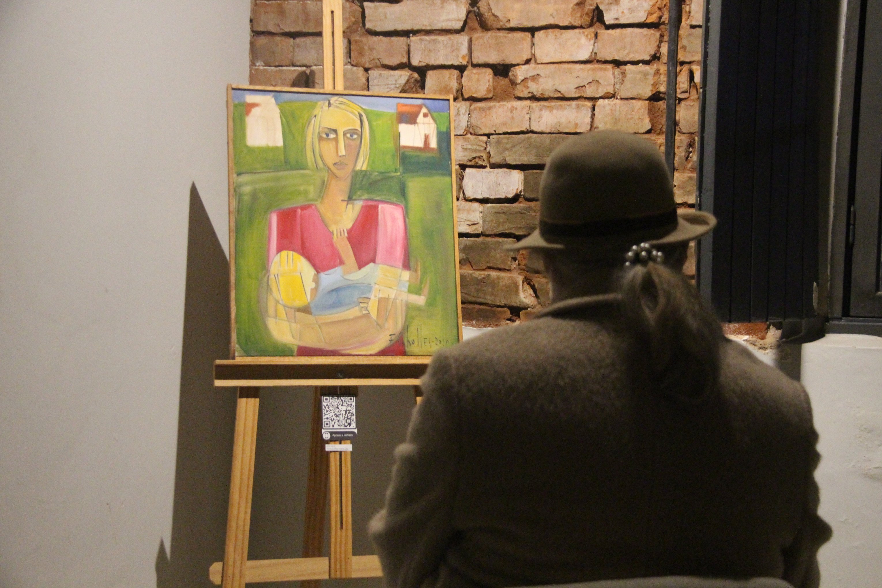 Estreia da exposição Quadros que Falam, de Scholles, dá vida e cor à Casa CDL
