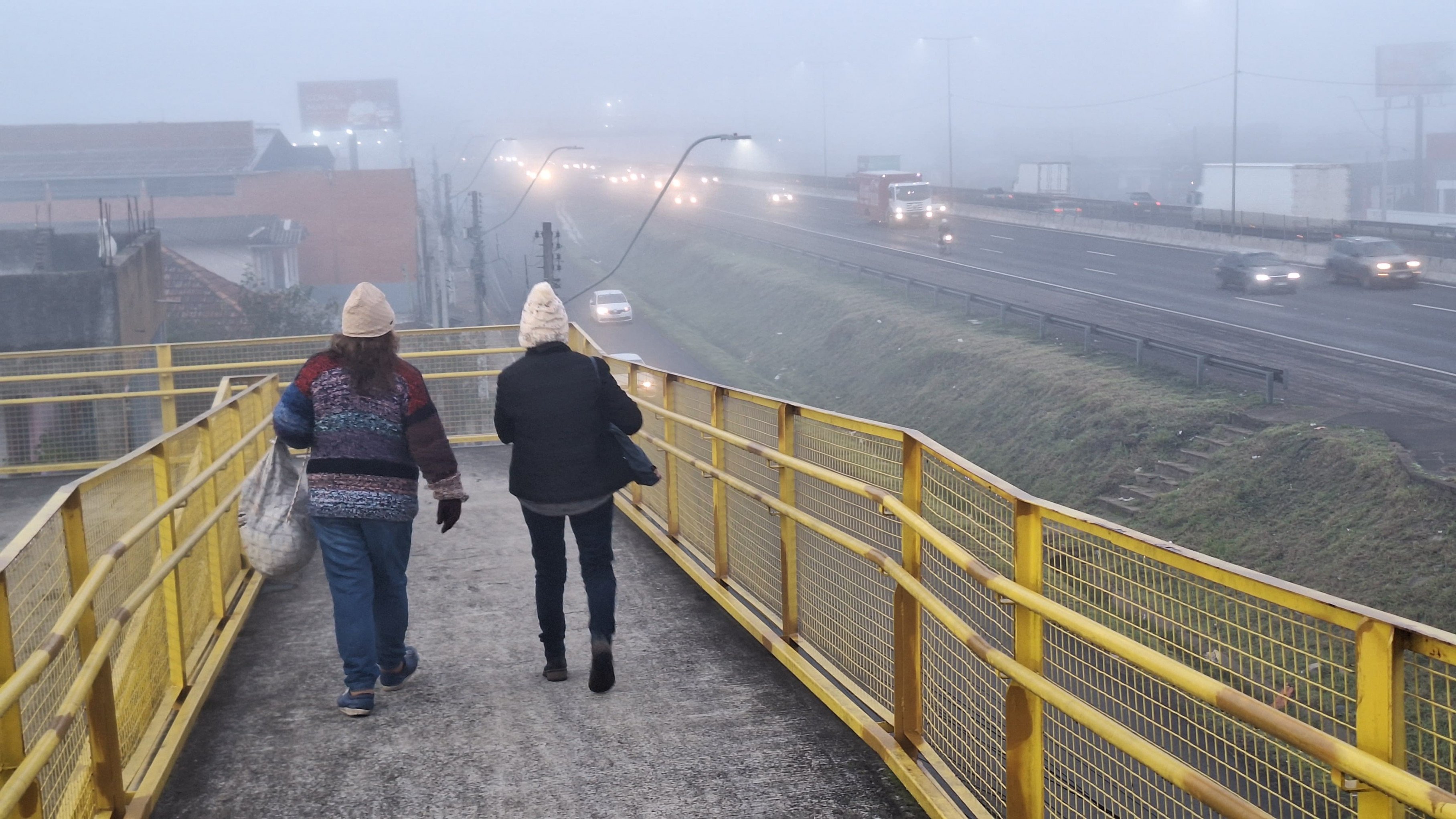 ONDA DE FRIO: Sexta-feira começa com neblina e frio; confira a previsão para o fim de semana no RS