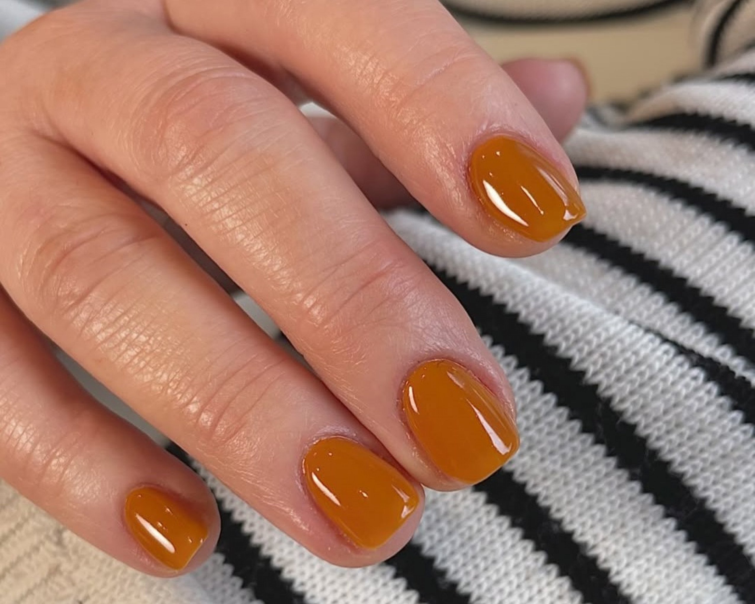 Cores estilosas para unhas curtas | abc+